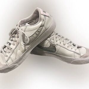 Kids’ Nike Blazer Low ‘77 White Silver Shoes Size 6